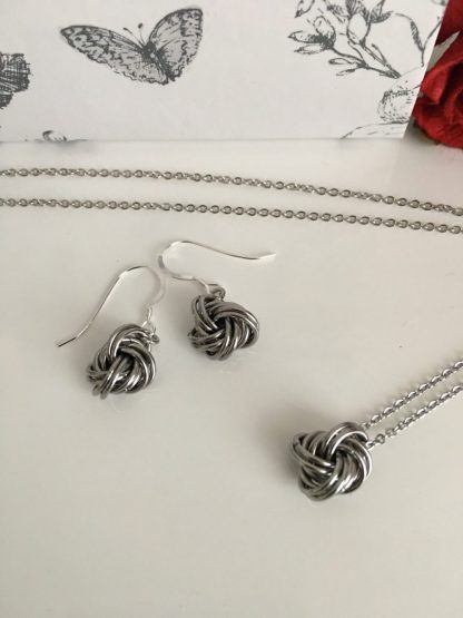 stainless-steel-infinity-love-knot-ball-jewellery-set