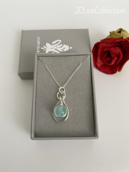 Aquamarine-pendant-necklace