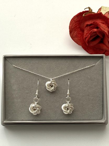 Sterling-silver-rosette-swirl-jewellery-set