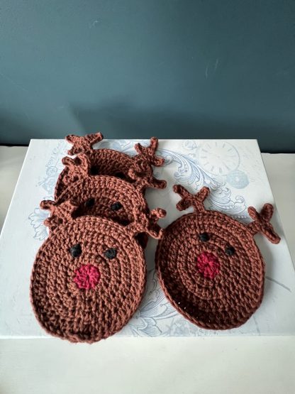 Reindeer-Head-Crochet-Coaster