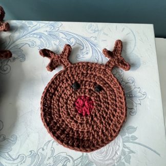 Reindeer-Head-Crochet-Coaster