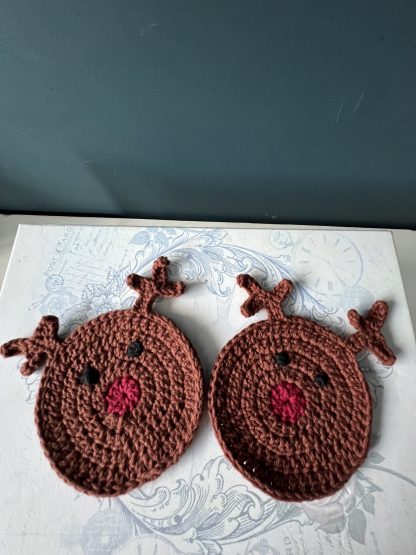 Reindeer-Head-Crochet-Coaster