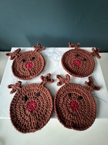 Reindeer-Head-Crochet-Coaster